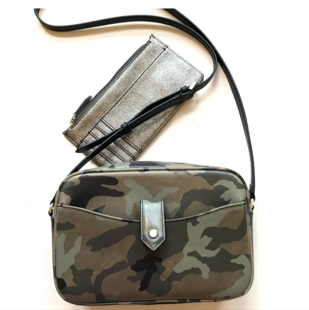 G.I.L.I Leather Camo Crossbody w/ Slim Metallic Wallet - Picture 5 of 12